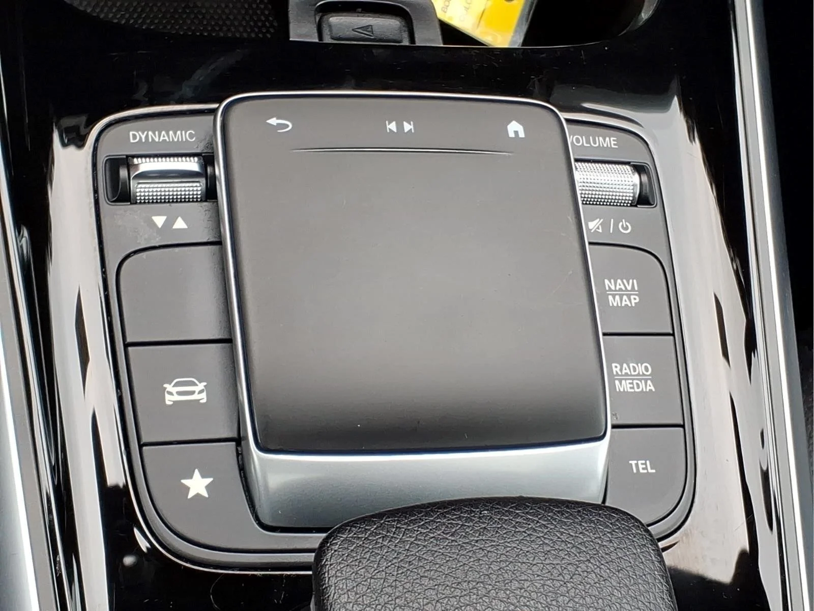 Used 2021 Red Mercedes-Benz GLB 250 image 17