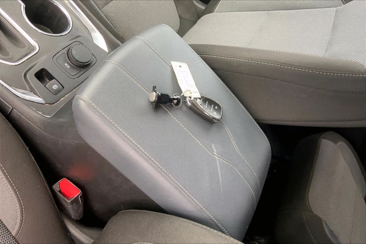 Used 2019 Mosaic Black Metallic Chevrolet LT Cloth image 15