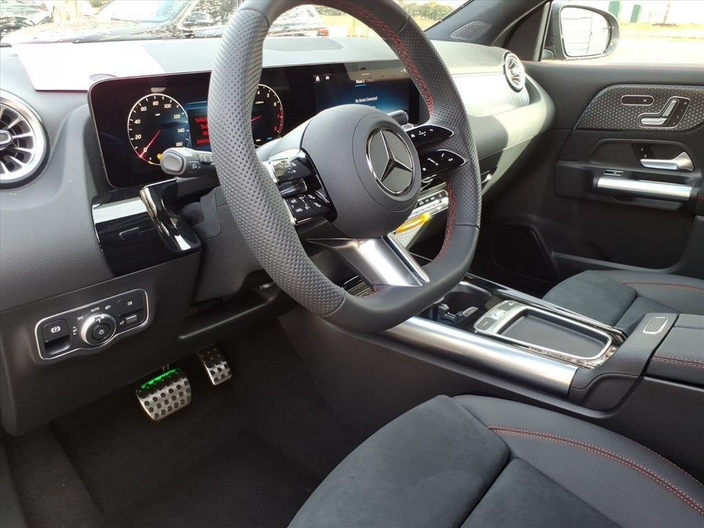 New 2026 Mountain Grey Metallic Mercedes-Benz GLA 250 image 12
