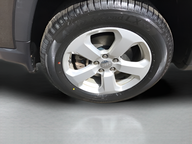 Used 2021 Gray Jeep Latitude image 12