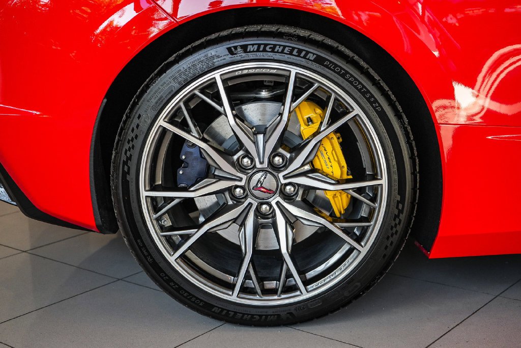 2027 Chevrolet Corvette 2LT - Photo 12