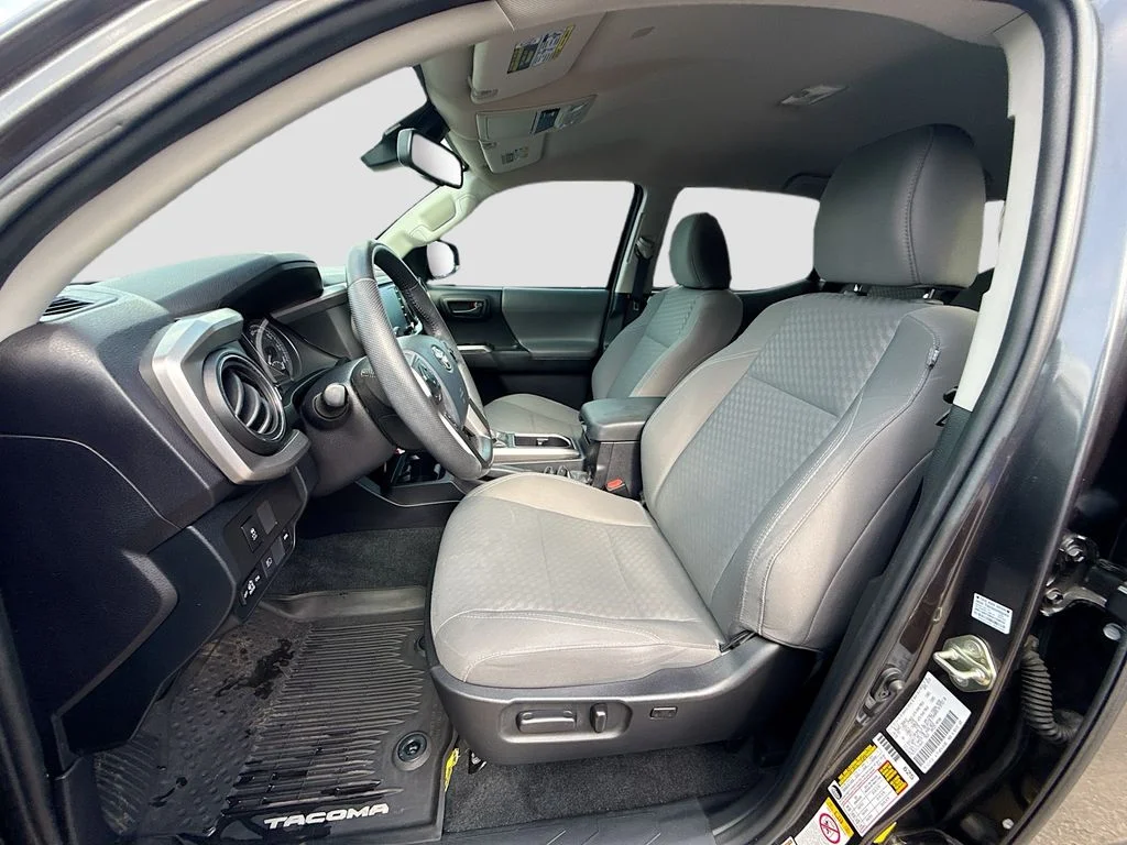 Used 2020 Gray Toyota SR5 image 23