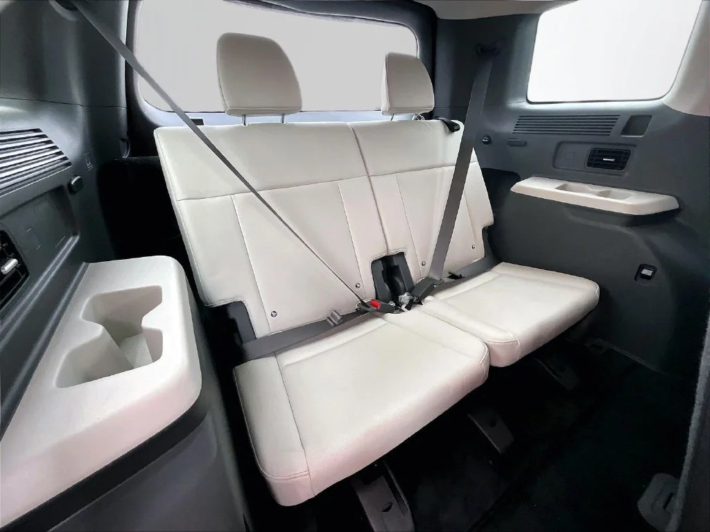Used 2025 Red Hyundai SEL image 26