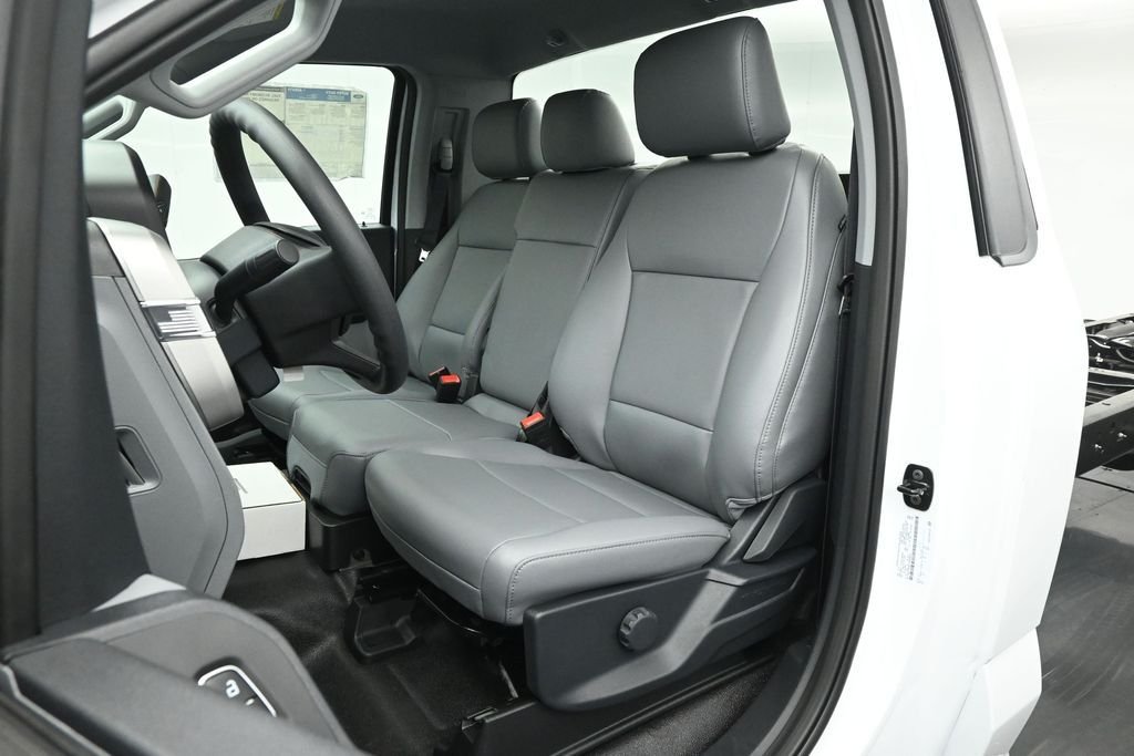 New 2026 Oxford White Ford XL image 10