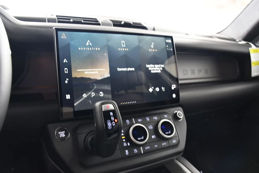 New 2026 Santorini Blk Land Rover X image 33