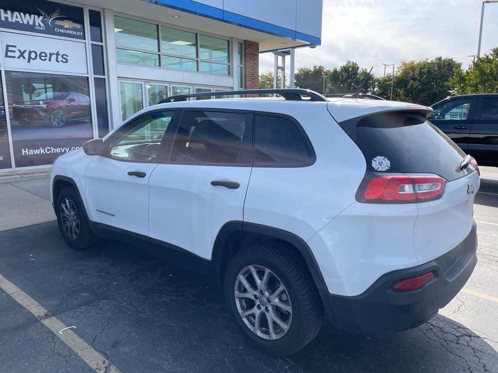 Used 2017 White Jeep Sport image 3