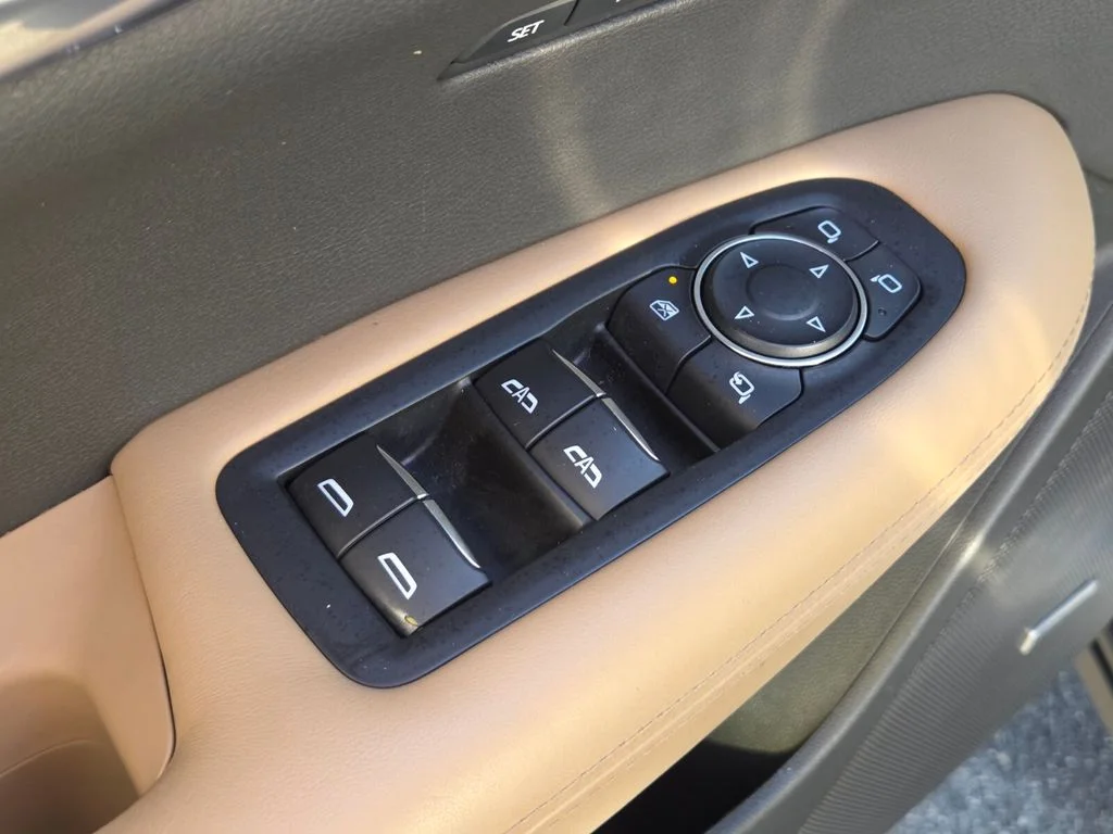 Used 2020 White Cadillac Premium Luxury image 26