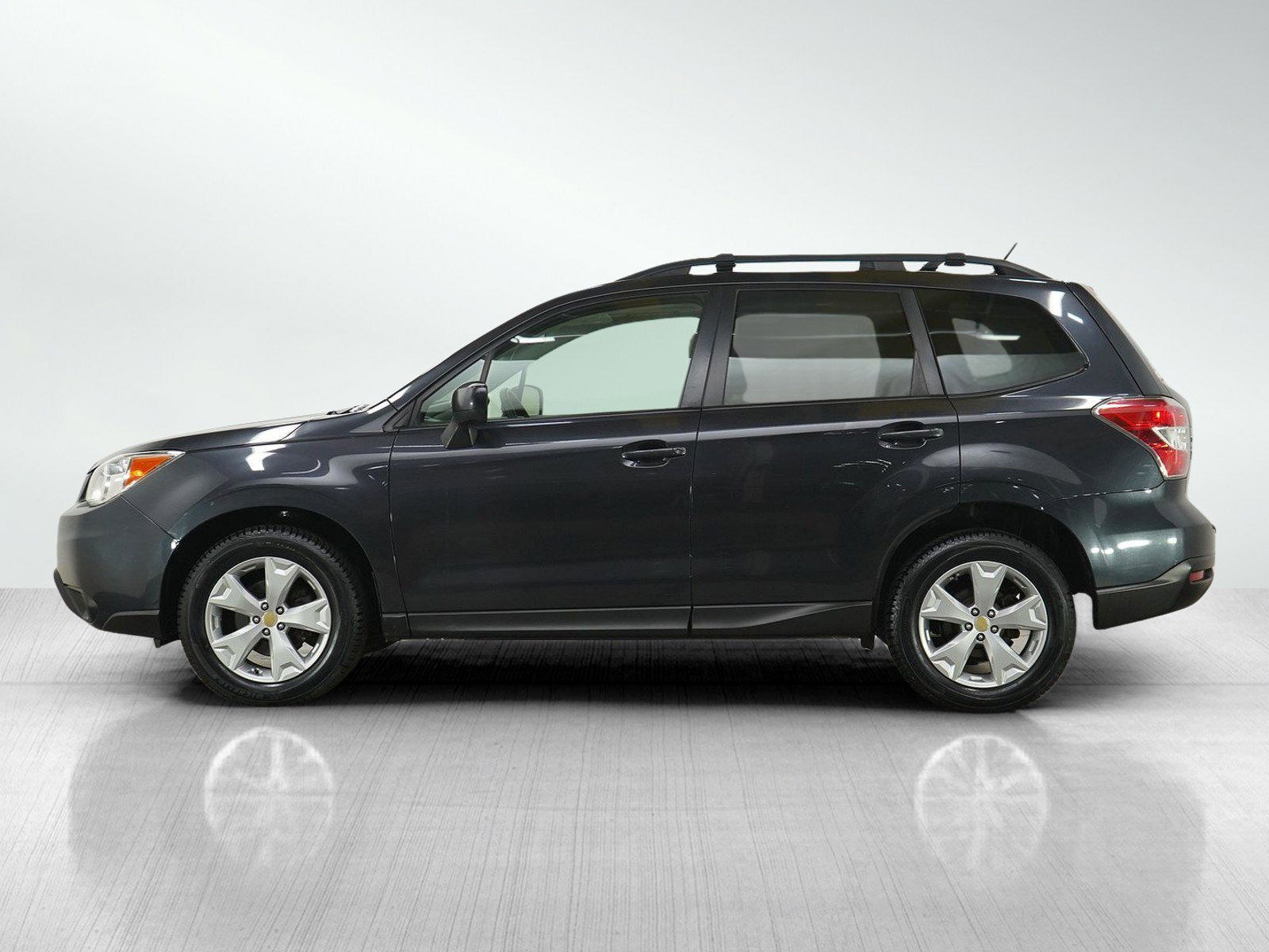 Used 2015 Subaru Forester i Premium with VIN JF2SJADCXFH450119 for sale in South Saint Paul, Minnesota