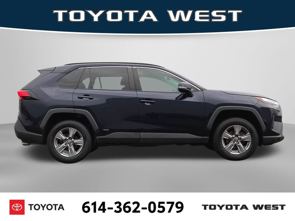 Used 2023  Toyota XLE image 4