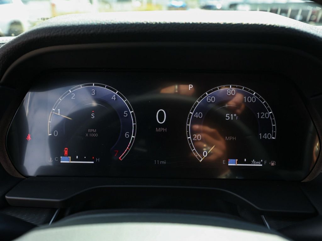 New 2026 Diamond Black Crystal Pearl-Coat Exterior Paint Jeep Laredo X image 27