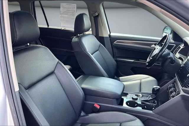 Used 2019 Reflex Silver Metallic Volkswagen SEL image 30
