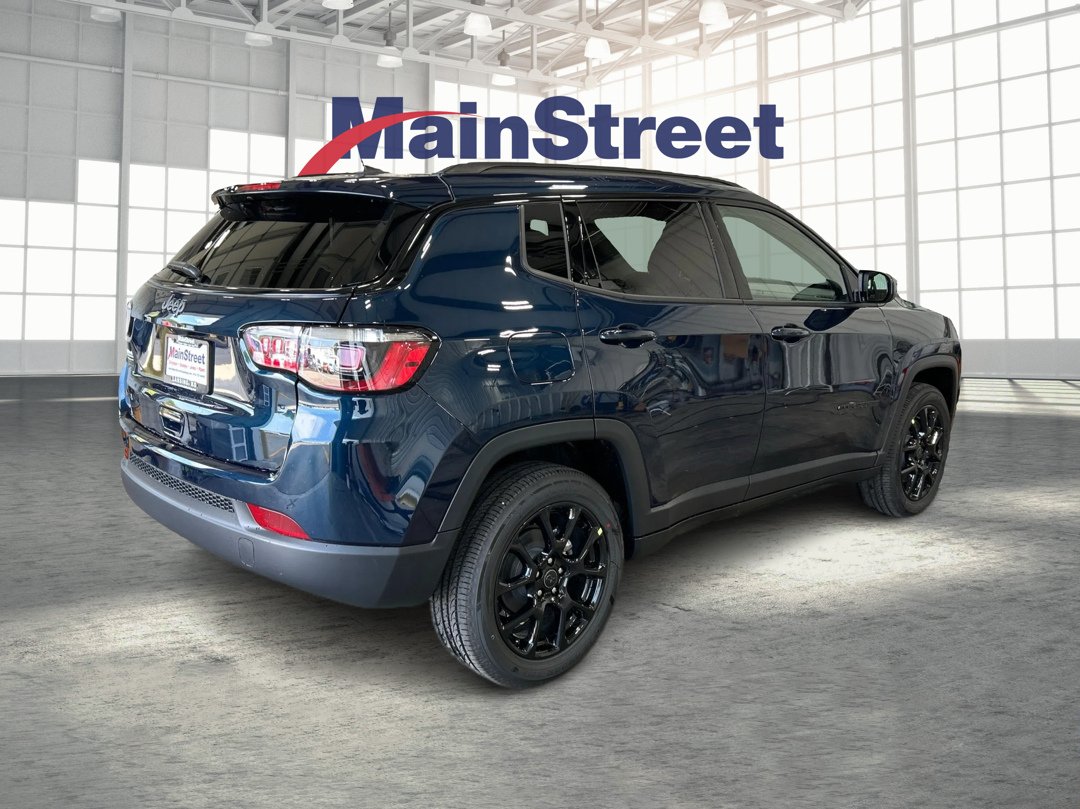 New 2026 Fathom Blue Pearl Coat Jeep Latitude image 5