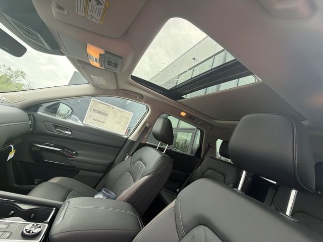 New 2026 White Nissan Platinum image 21