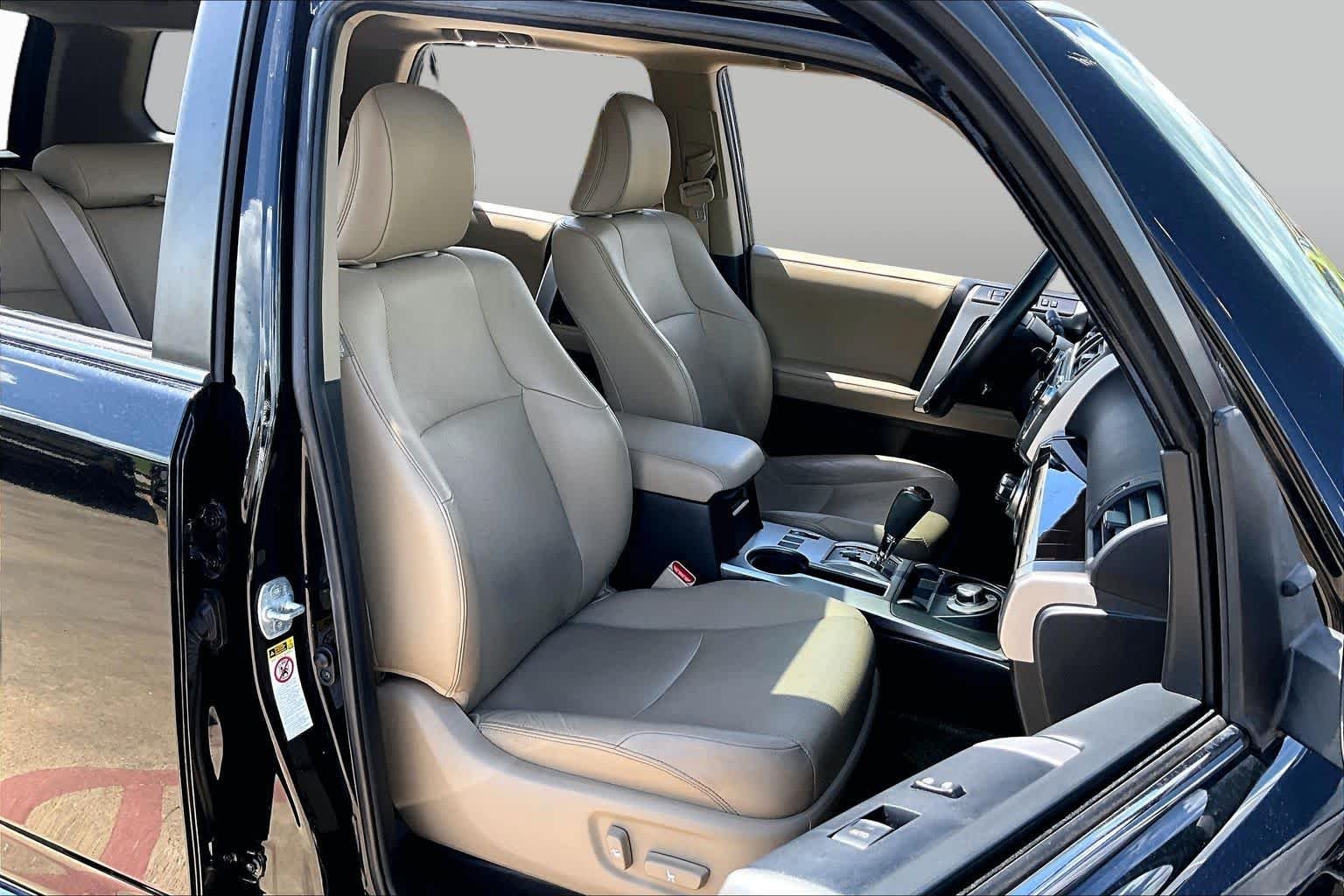 Used 2018 Midnight Black Metallic Toyota Limited image 9