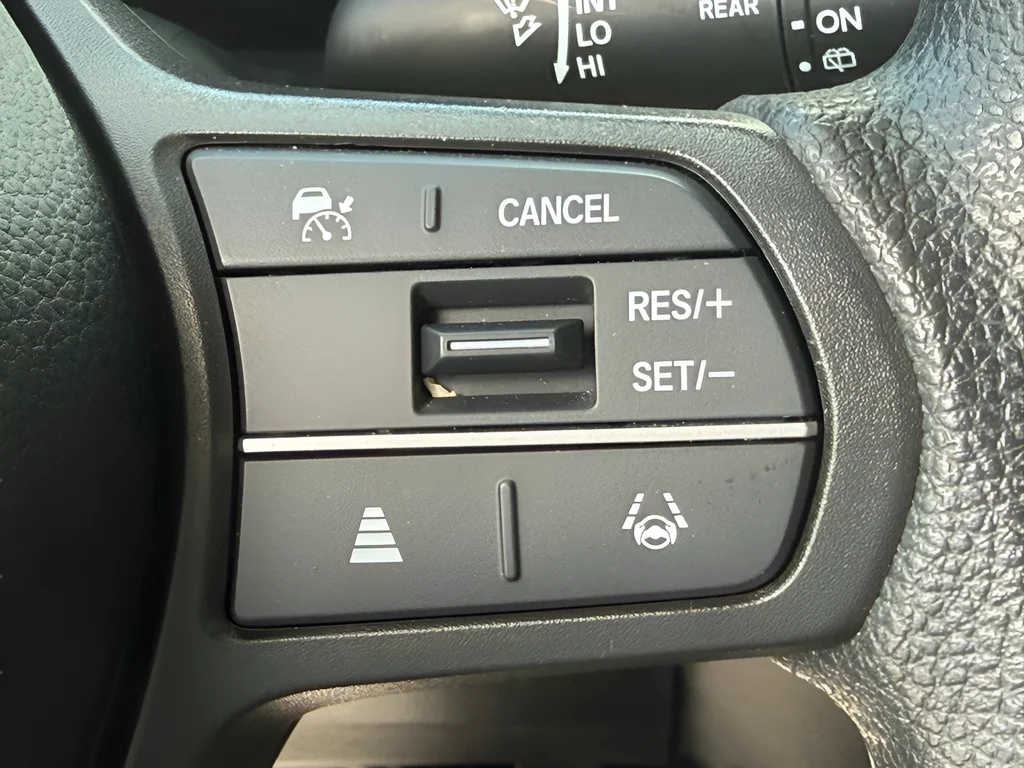 2025 Honda HR-V LX - Photo 16