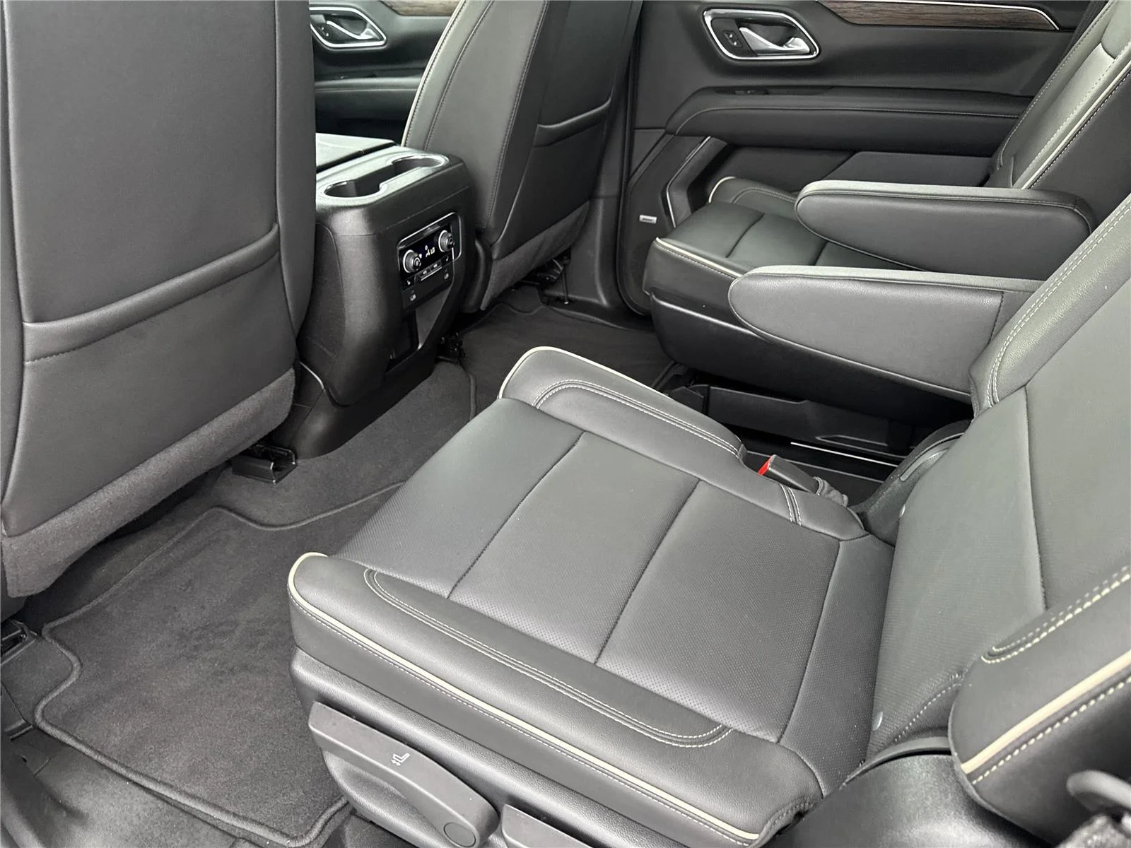 Used 2024 Black Chevrolet Premier image 32