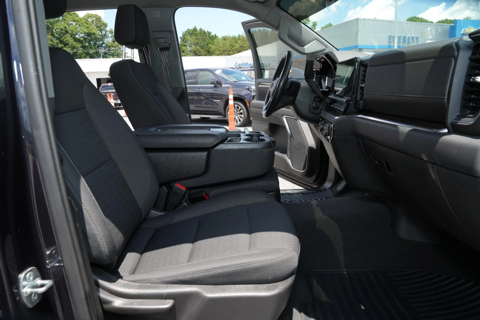 Used 2022 Dark Ash Metallic Chevrolet LT (2FL) image 35