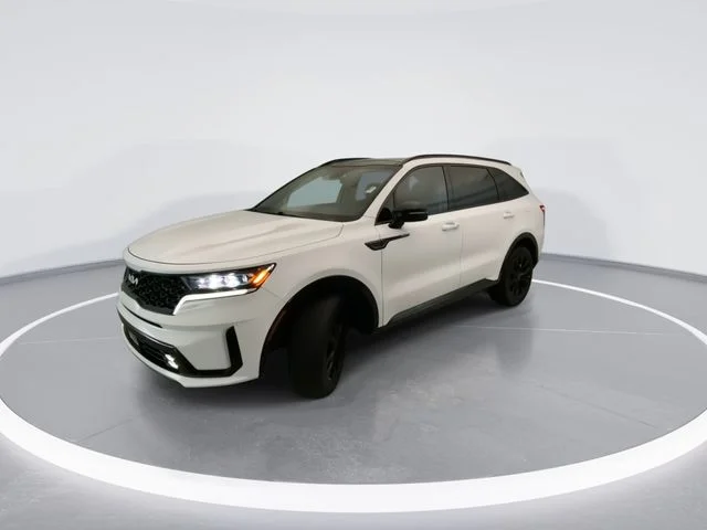 Used 2023 White Kia SX image 2