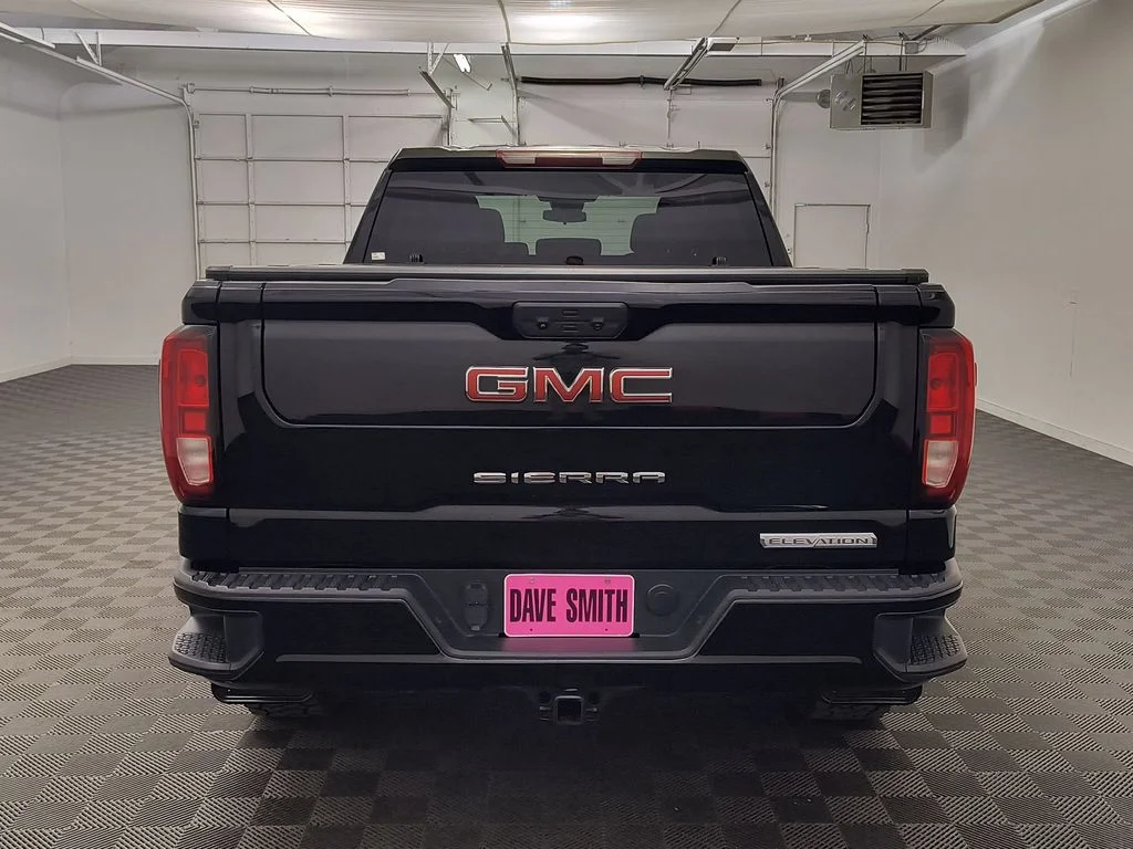 Used 2023 Onyx Black GMC Elevation w/3SB image 10