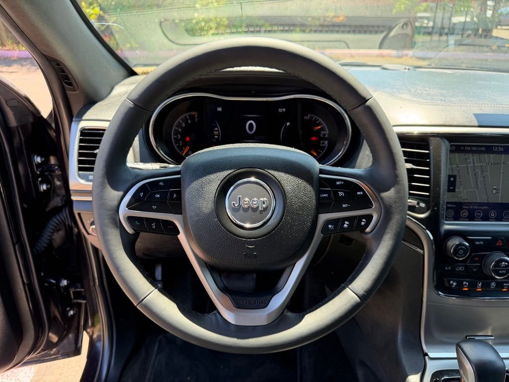 Used 2018 Sangria Metallic Clearcoat Jeep Overland image 30