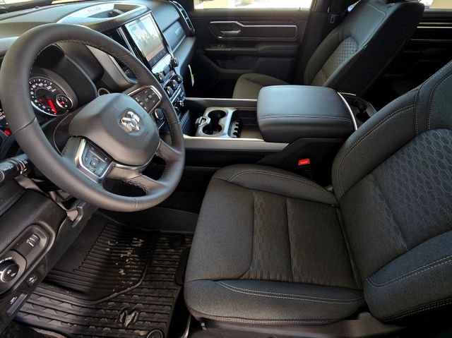 New 2026 Diamond Black Crystal Pearl-Coat Exterior Paint RAM Big Horn/Lone Star image 19