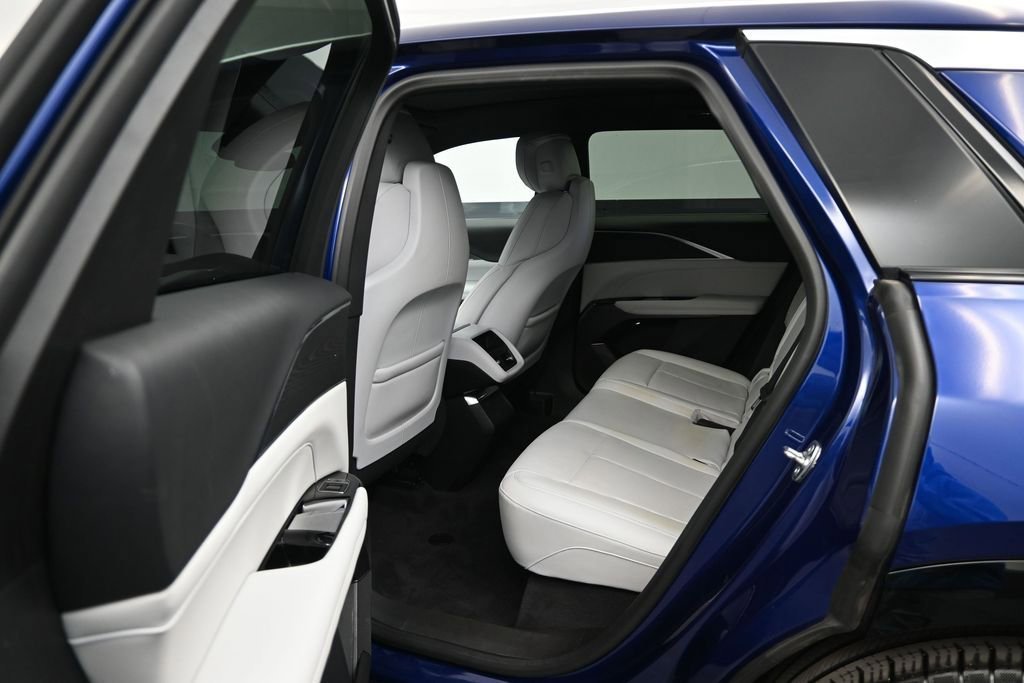 2024 Cadillac LYRIQ Luxury 1 - Photo 11