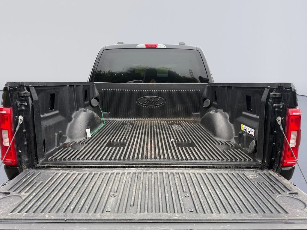 Used 2023 Black Ford XLT image 21