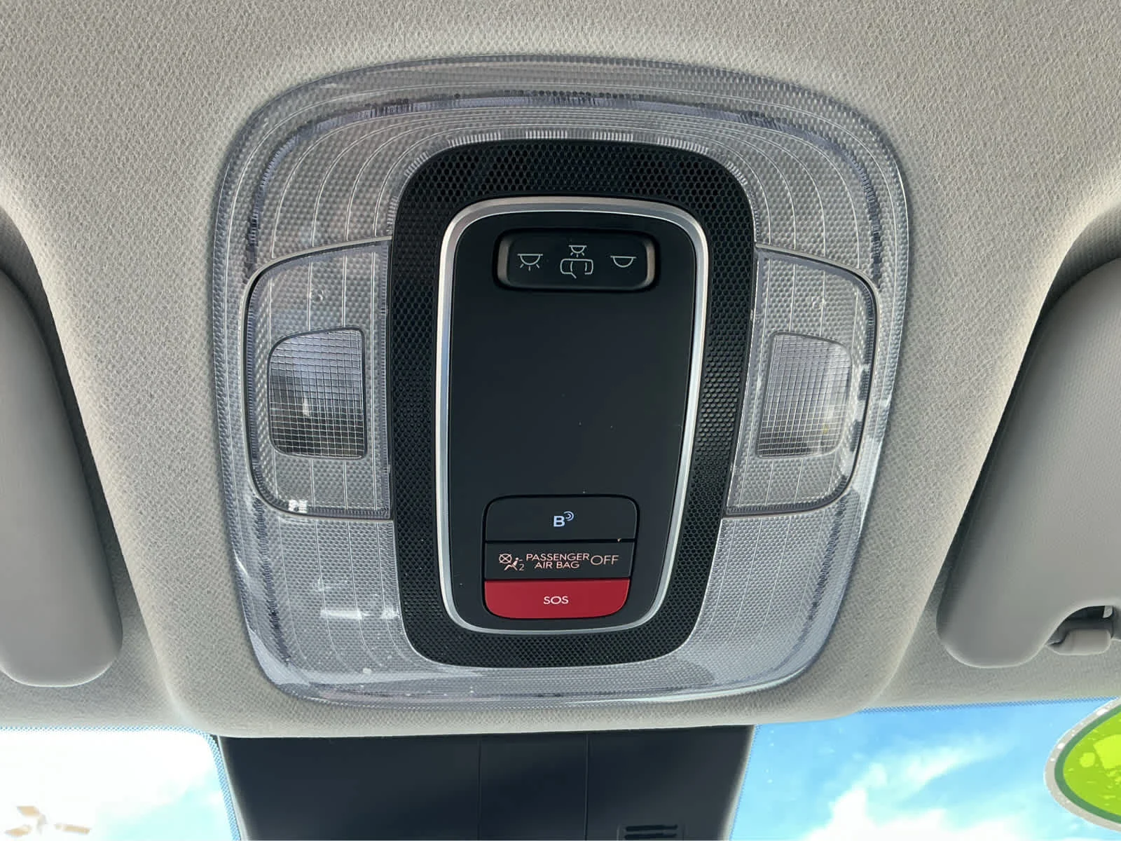 Used 2025 Atlas White Hyundai SEL image 29