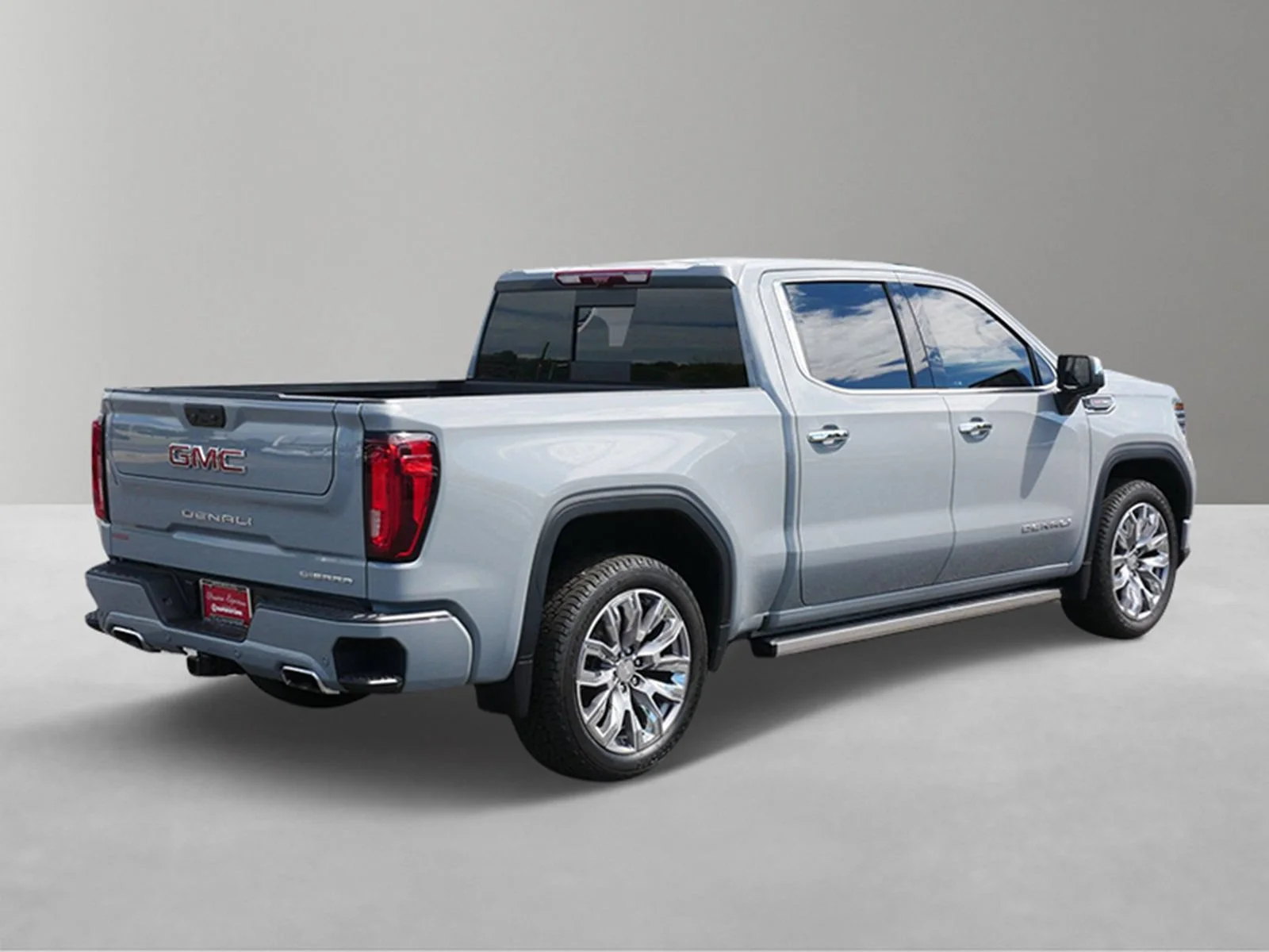 Used 2025 Thunderstorm Gray GMC Denali image 4