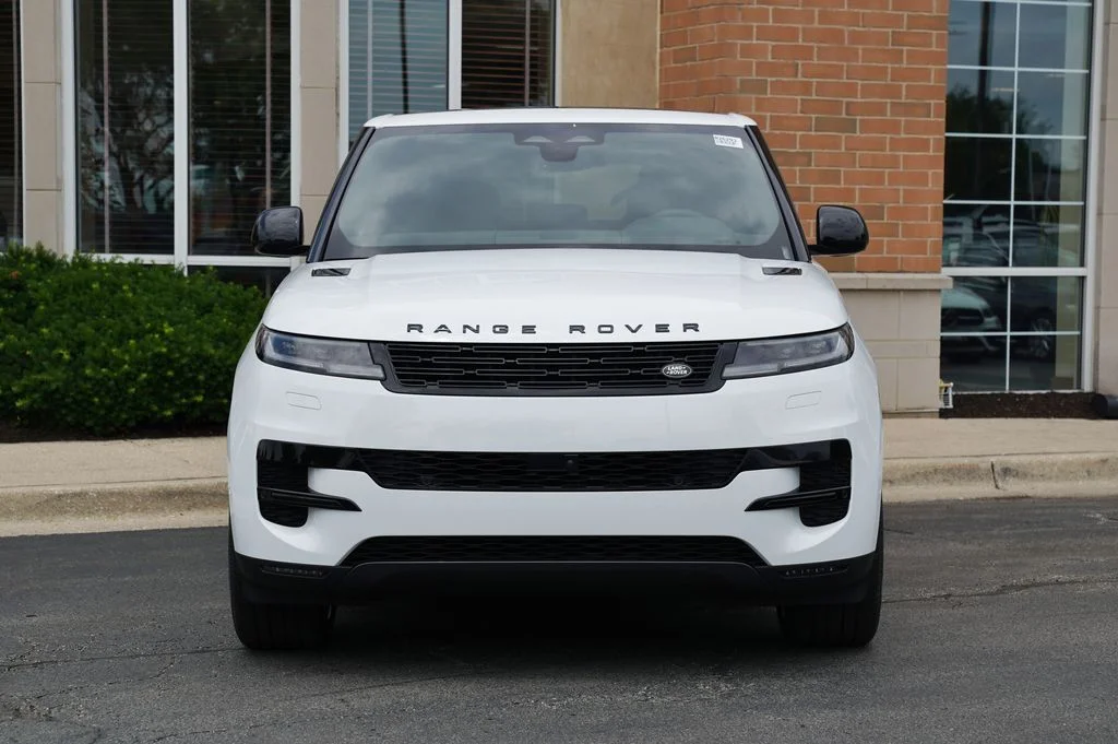 New 2026 Fuji White Land Rover SE image 4
