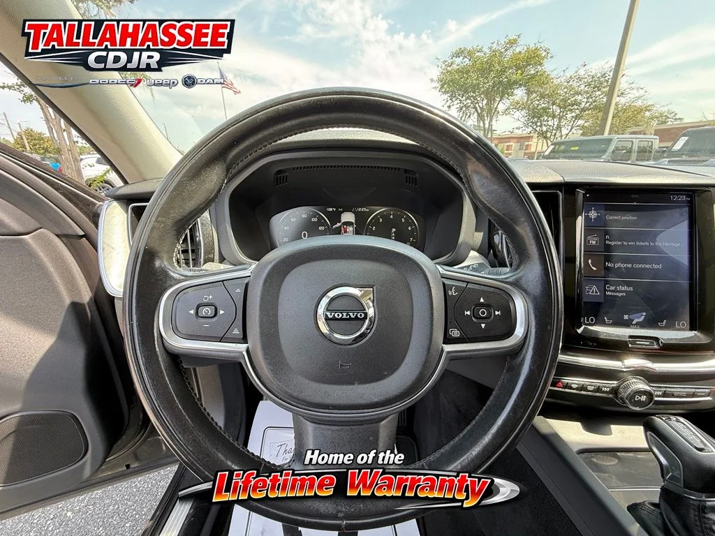 Used 2018 Gray Metallic Volvo T5 Momentum image 20