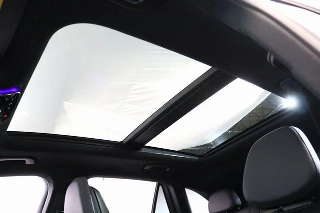 2025 Mercedes-Benz GLC Base - Photo 10