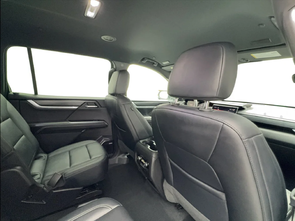 Used 2026 White GMC Elevation image 30