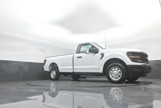 New 2026 Oxford White Ford XL image 29