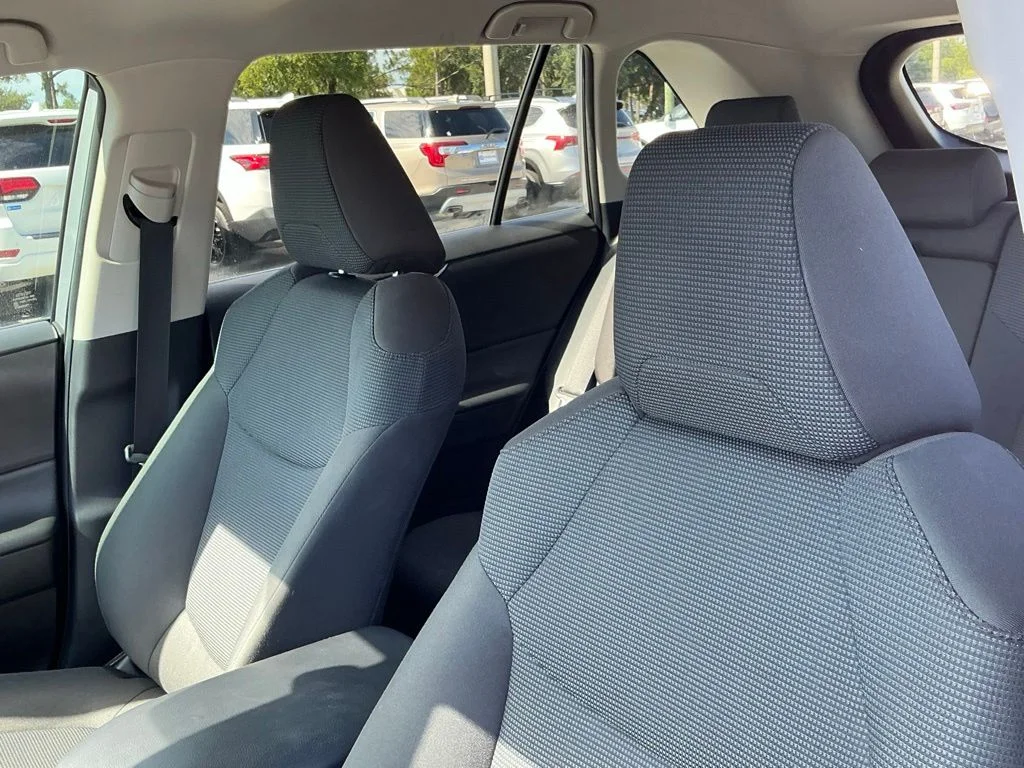 Used 2022 Silver Toyota LE image 28