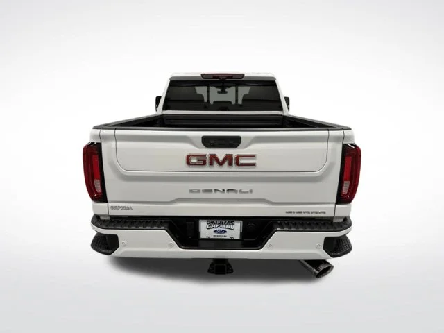 Used 2021 White GMC Denali image 9