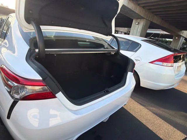Used 2018 White Toyota SE image 7