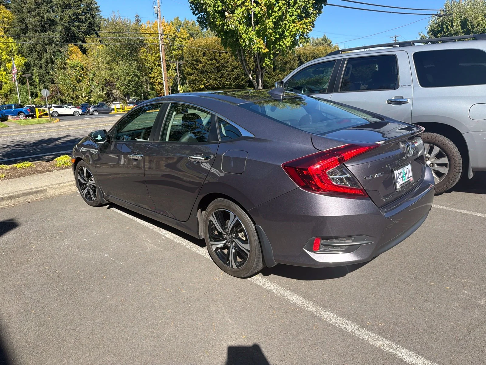 Used 2016  Honda Touring image 9