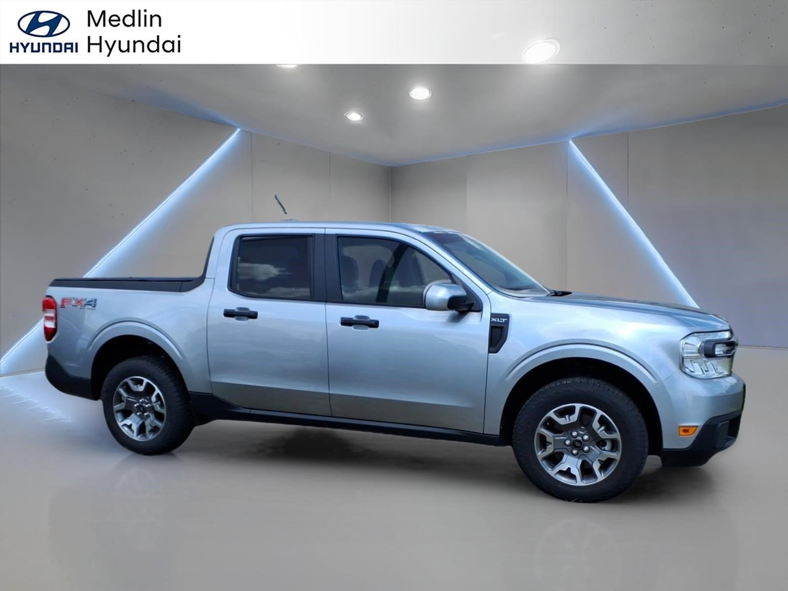 2023 Ford Maverick XLT - Photo 2