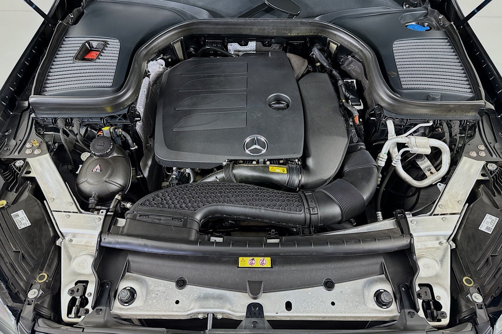 Certified Used 2022 Graphite Grey Metallic Mercedes-Benz 300 image 11