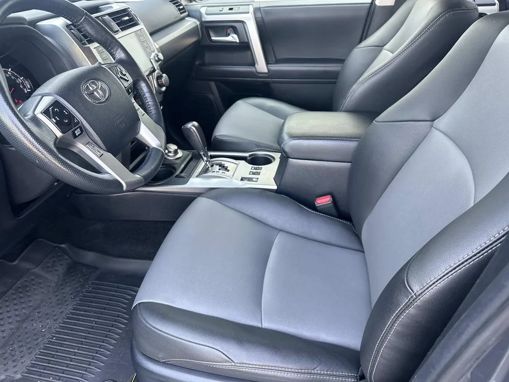 Used 2024  Toyota SR5 Premium image 15