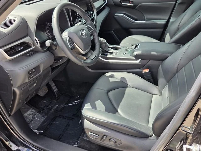 Used 2024 Black Toyota XLE image 8