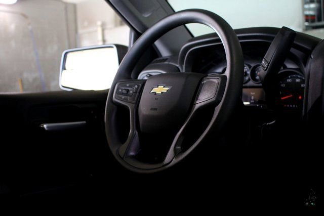 New 2026 Summit White Chevrolet WT image 31