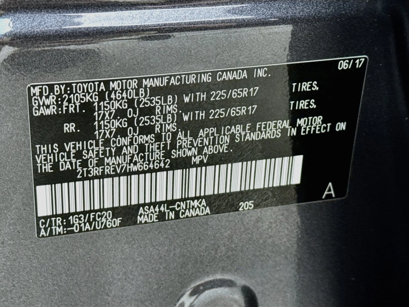 Used 2017 Gray Toyota XLE image 27