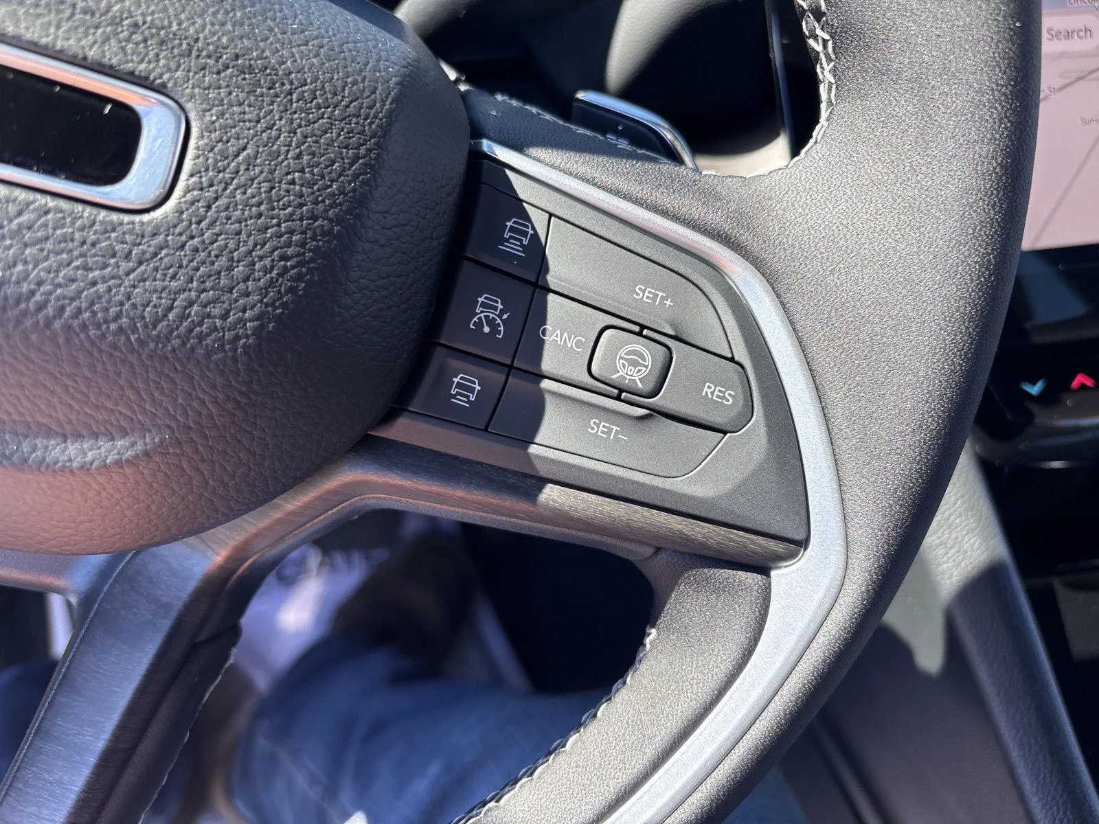 New 2026 Bright White Clearcoat Jeep Laredo Altitude image 19