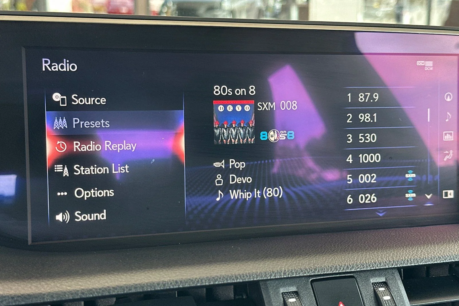 Used 2020 White Pearl Lexus 300h image 14