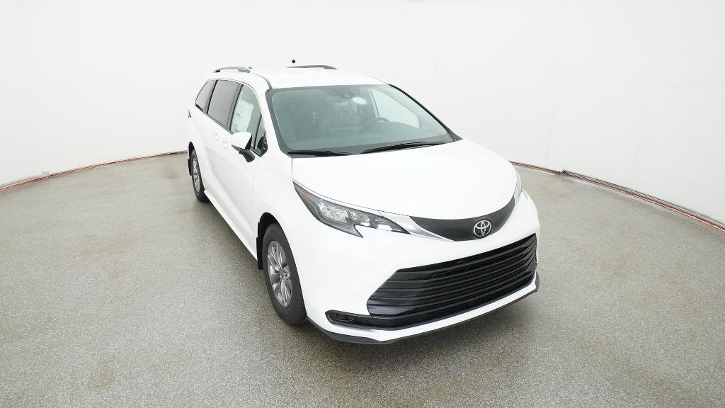 New 2026 Ice Cap Toyota LE image 13