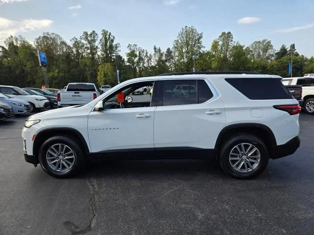 Used 2023 SUMMIT WHITE Chevrolet LT Cloth image 4