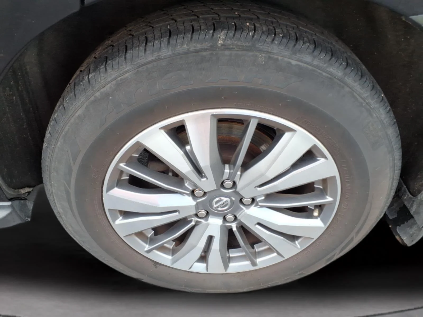 Used 2020 Magnetic Black Pearl Nissan SL image 31