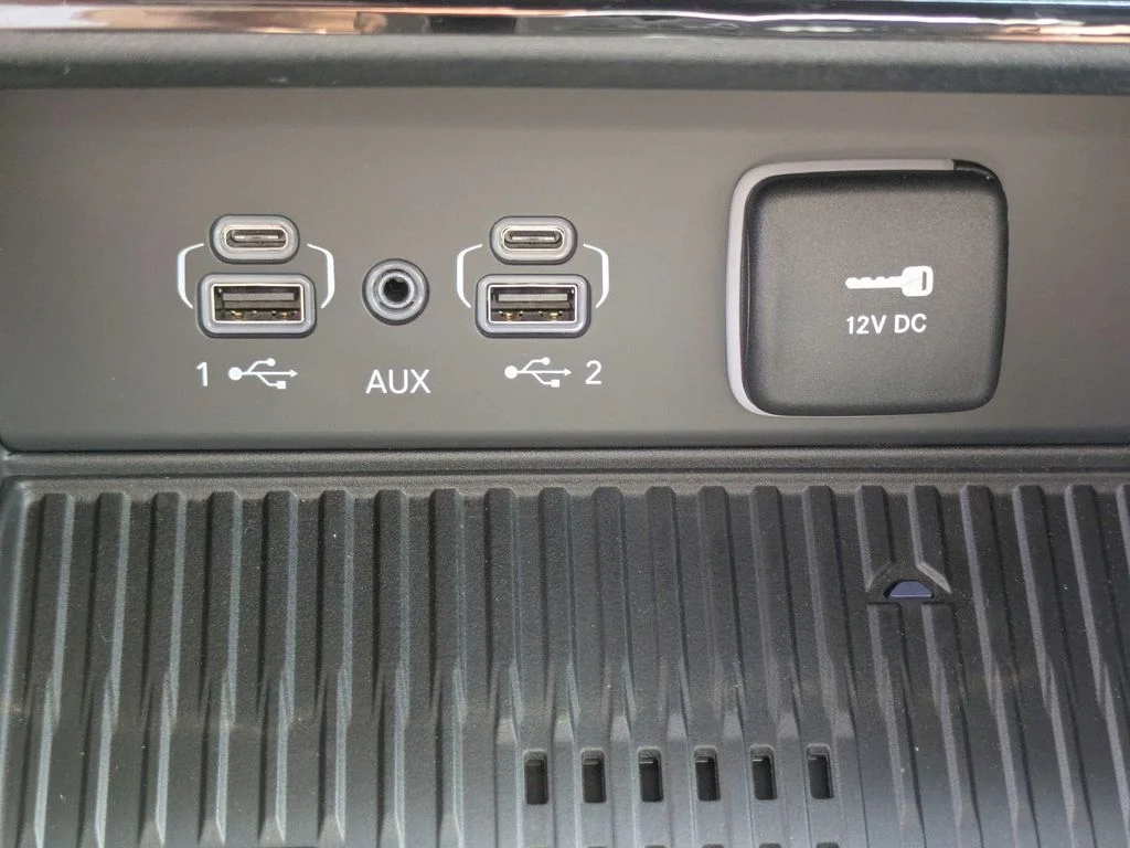 New 2027 High-Gloss Black Paint Jeep  image 24